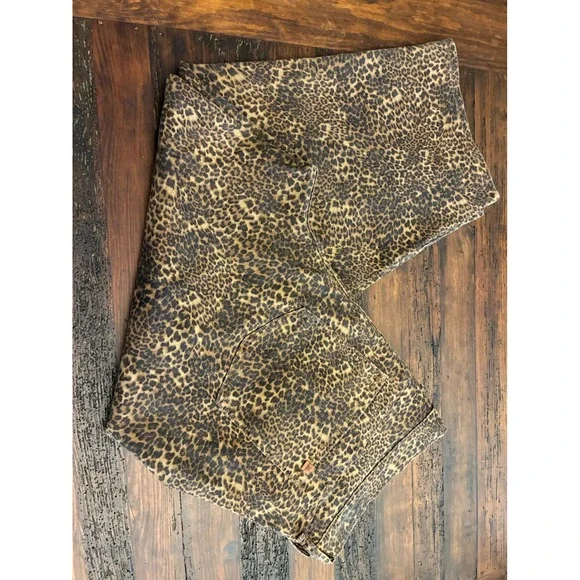 Jessica Simpson Leopard Barre Jeans - Picture 3 of 4